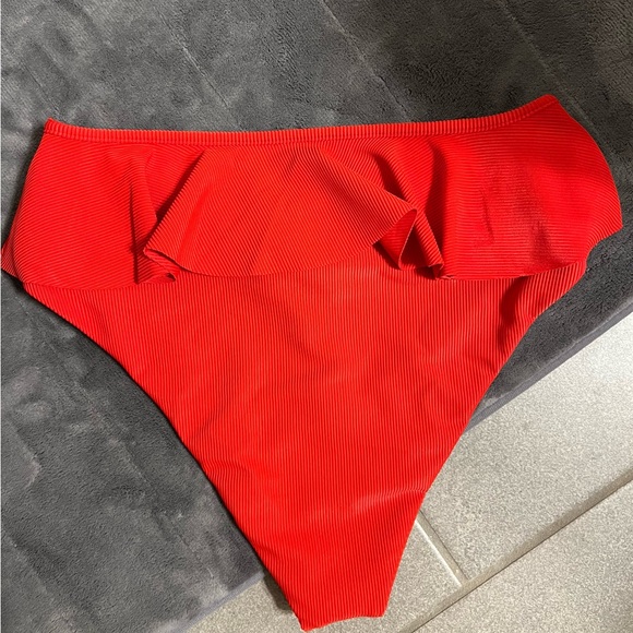 Beach Riot daisy bottoms red size L - Picture 6 of 7